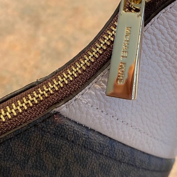 Michael Kors Aria Large Shoulder Hobo MK Signature Brown/soft Pink - Picture 10 of 10